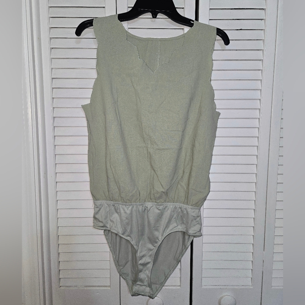 SHEIN Frenchy Women's L Green Sleeveless Bodysuit NEW